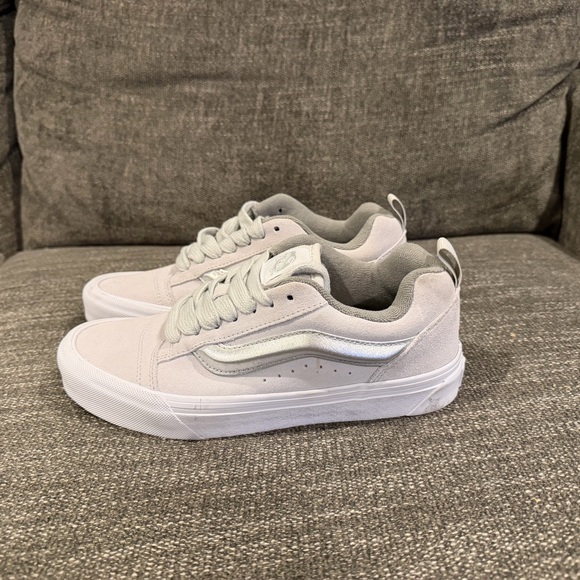 Vans Light Gray & silver Knu Skool Skate Sneakers - Picture 1 of 8